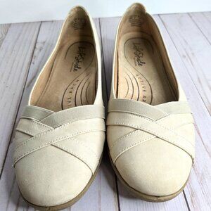 Lifestride Women's Northern Ballet Flat Almond Milk (Off White) Size 10Wide